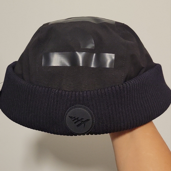 Paper Planes Teflon quilted beanie BRAND NEW no longer available on site - Picture 1 of 6